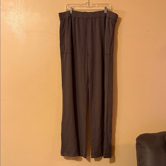 Old Navy Gray Straight Tall Leg Pants - Picture 1 of 4